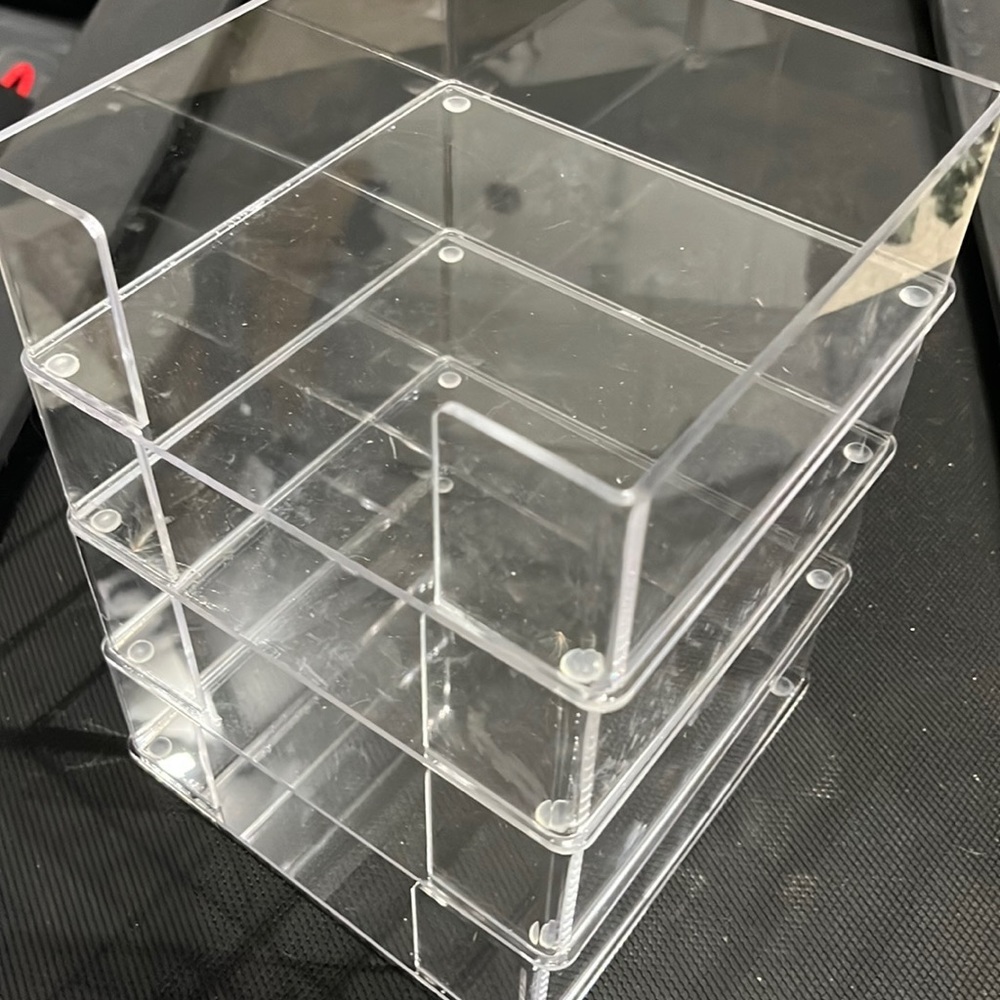 4 acrylic napkin holders